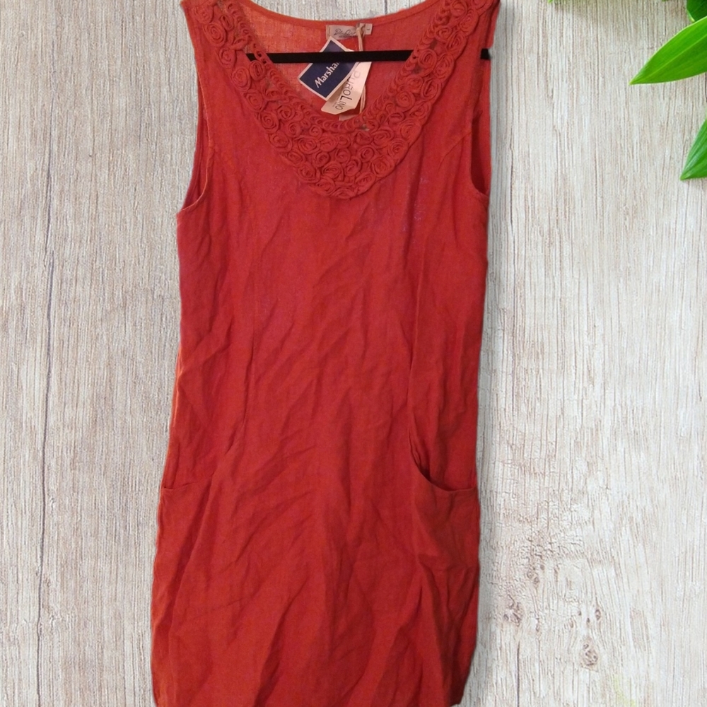Linen dress with pockets, size large, floral detail